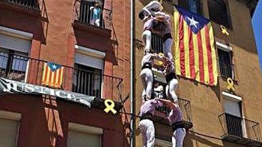 La torre de set dels Minyons de Terrassa, una construcció de gran dificultat que va fer lluir més la diada