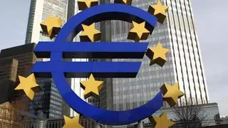 El BCE apunta a otra subida de tipos y no descarta que la eurozona entre en recesión técnica
