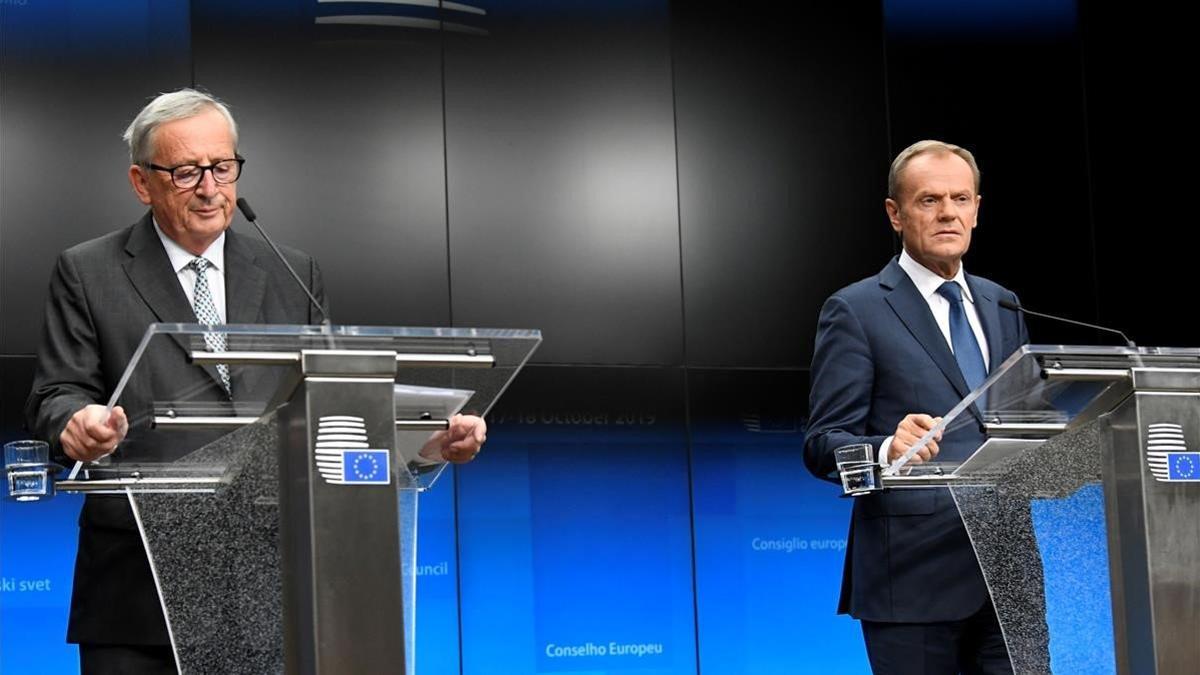 Jean-Claude Juncker y Donald Tusk, durante la última cumbre europea en Bruselas.