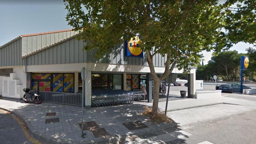 Oferta de empleo en Málaga I Lidl ofrece once trabajos como cajero y  reponedor