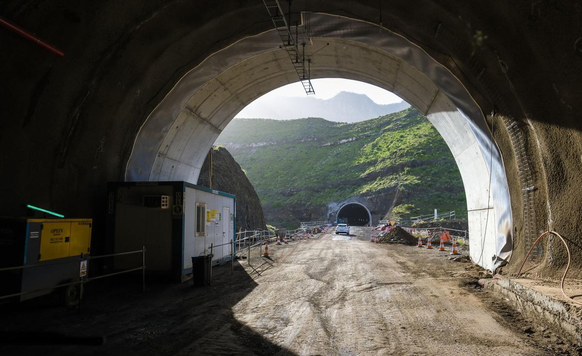 Visitas a las obras de la carretera de La Aldea