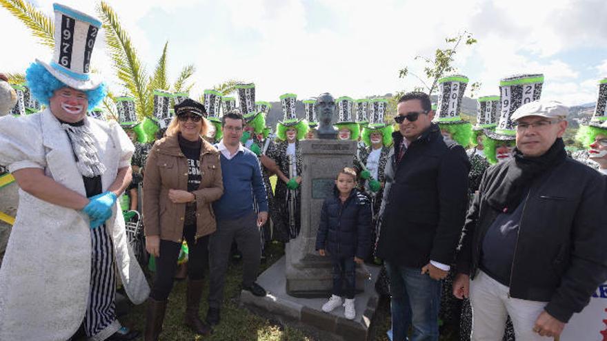 Un busto de Tomás Pérez embellece la avenida de Los Nietos de Kika