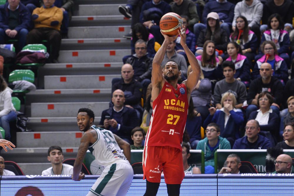 Triunfo del UCAM Murcia ante el Dinamo Sassari