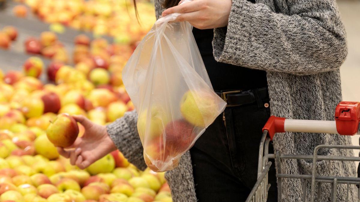 Lidl toma una drástica decisión sobre las bolsas de sus supermercados