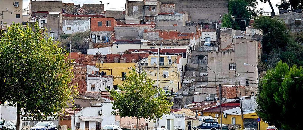 La imagen degradada que ofrece el barrio de La Tafalera de Elda.