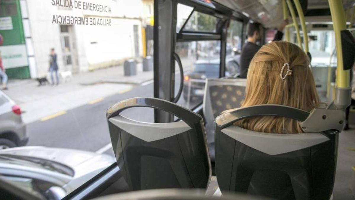 Transporte público sostenible y económico: la Xunta anima a los menores de 21 a viajar gratis por Galicia