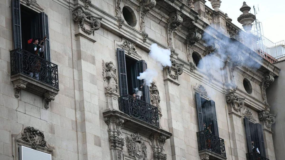 Los trabucaires dan el pistoletazo de inicio de les Festes de la Mercè