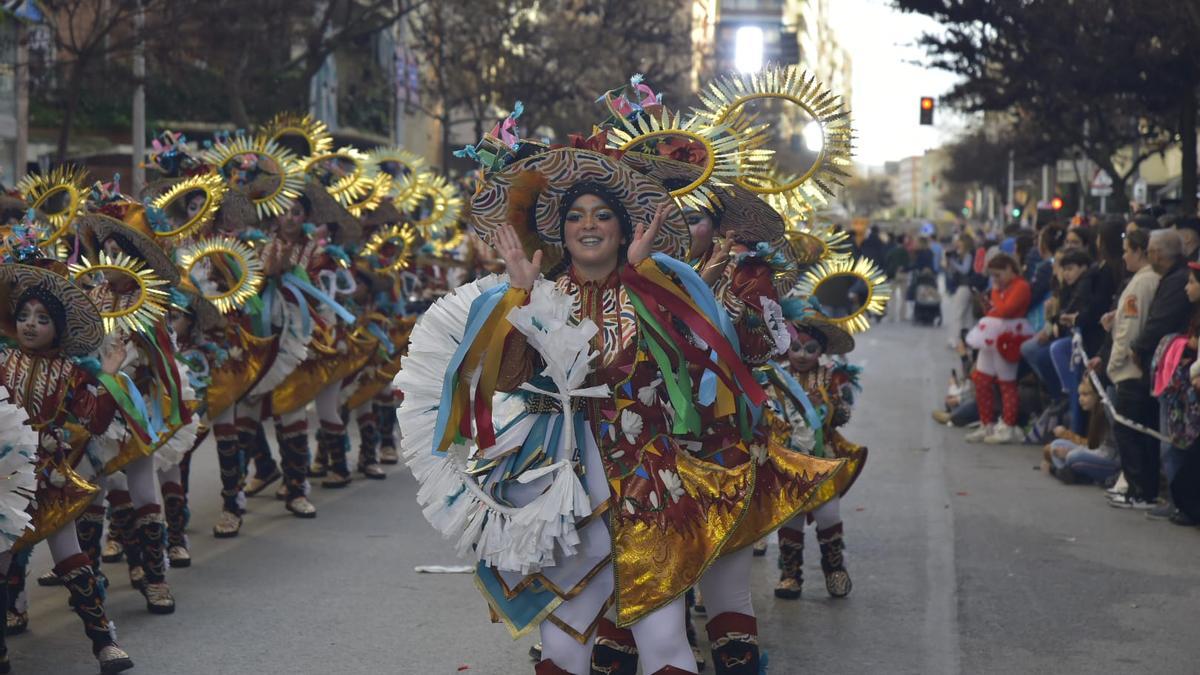 GALERÍA | Mira el desfile de comparsas infantiles de Badajoz