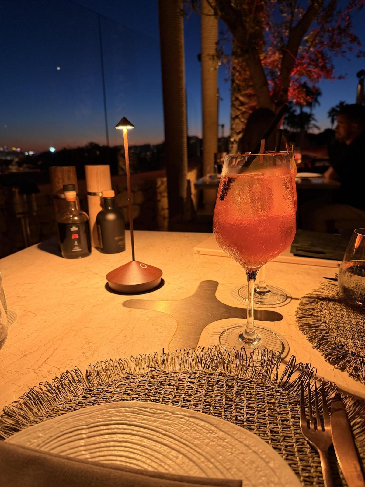 El coctel Calypso Spritz de Elia.
