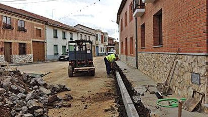 Plaza Mayor de Alcañices. Obras de mejora de la red de abastecimiento en San Cristóbal.