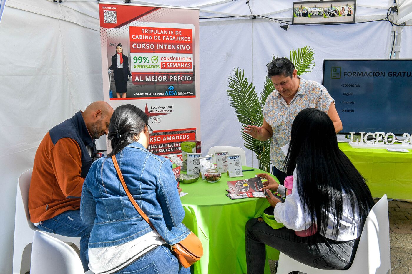 Feria de empleo y formación  Expofuturo Grupo Newport