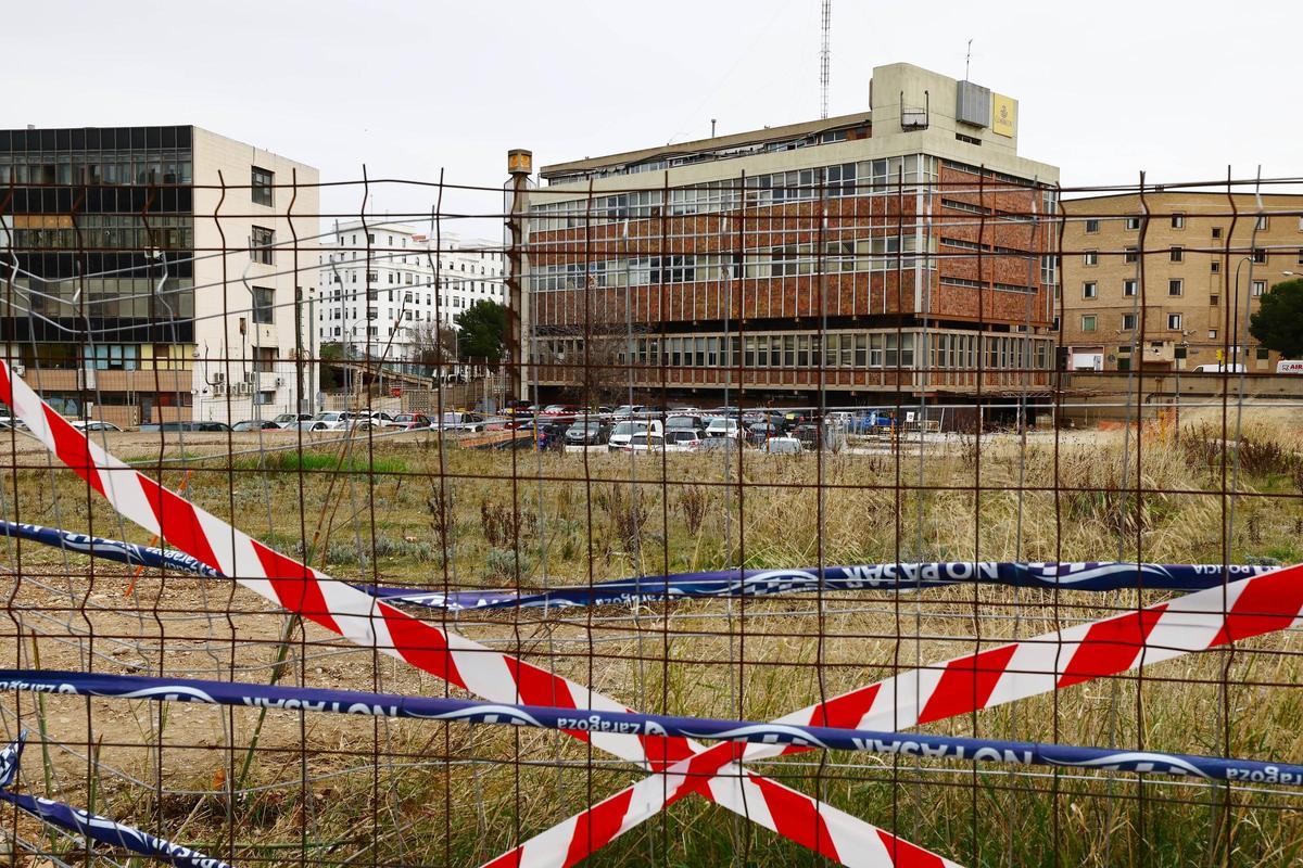 El edificio de Correos en los suelos del Portillo, cuya demolición ha paralizado Patrimonio.