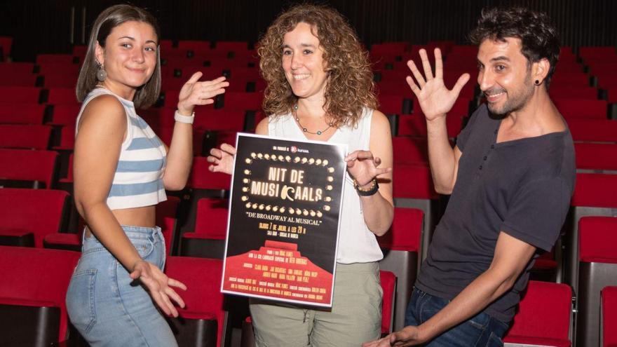 Clara Badia, Cristina González i Albert Ruiz en la presentació del nou espectacle de musicals | MARIA AGUT