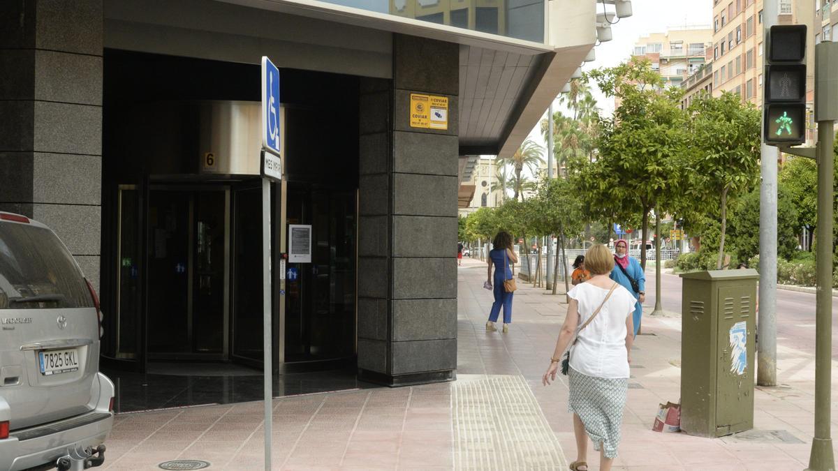 OFICINA SEGURIDAD SOCIAL EN LA AVENIDA DEL MAR