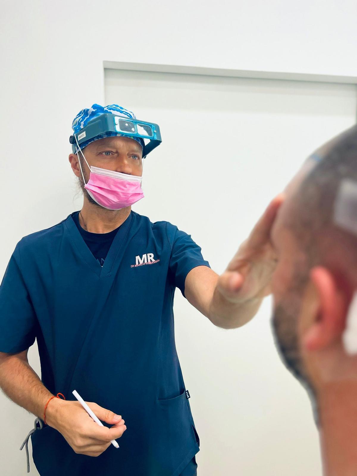 El Dr. Marco Romagnoli cuenta con una clínica de injerto capilar puntera en Valencia.