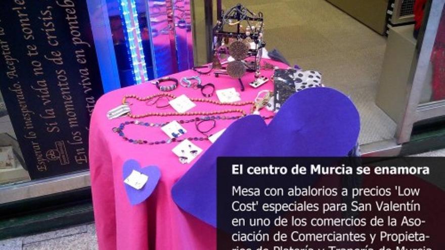 El centro de Murcia se enamora por San Valentín