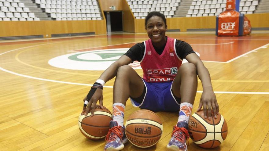 Chrissy Givens deixarà Girona per jugar a Salamanca