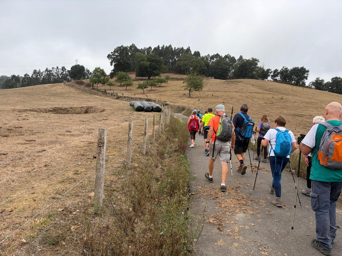 Las rutas por Grado del Grupo Montañero Moscón, en imágenes