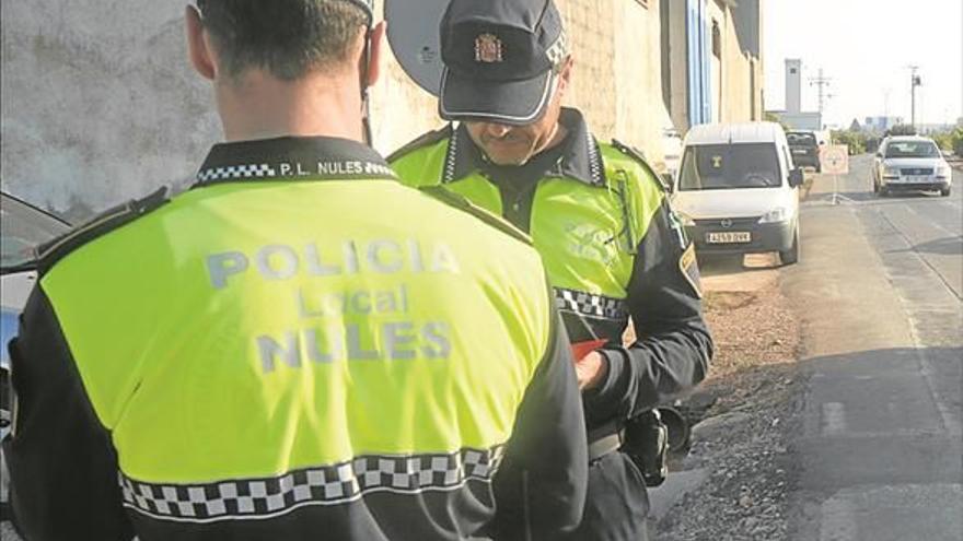 La Policía Local de Nules salva la vida a un anciano en una iglesia