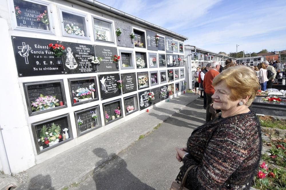 Día de Difuntos en el cementerio de Pando, Langreo