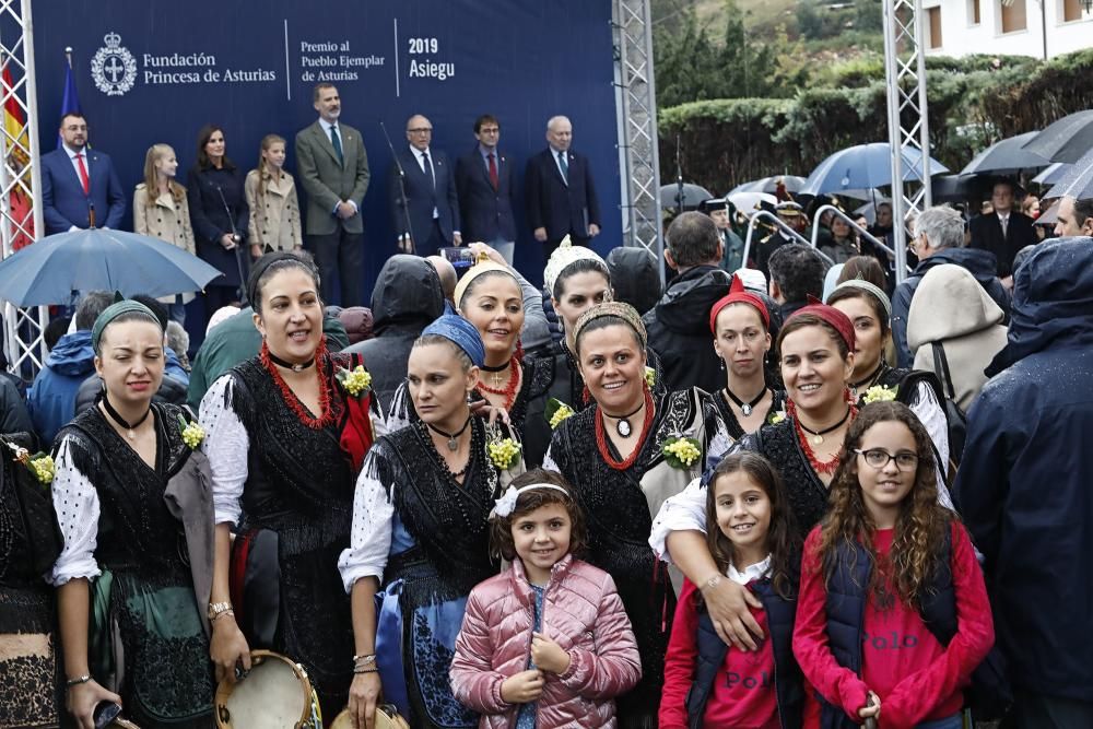 Así fue la visita real a Asiegu, Pueblo Ejemplar