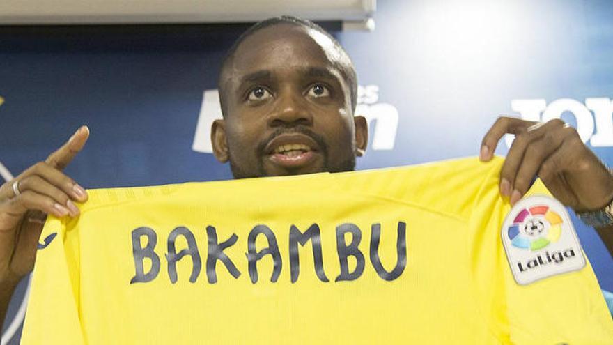 Emocionante despedida de Bakambu