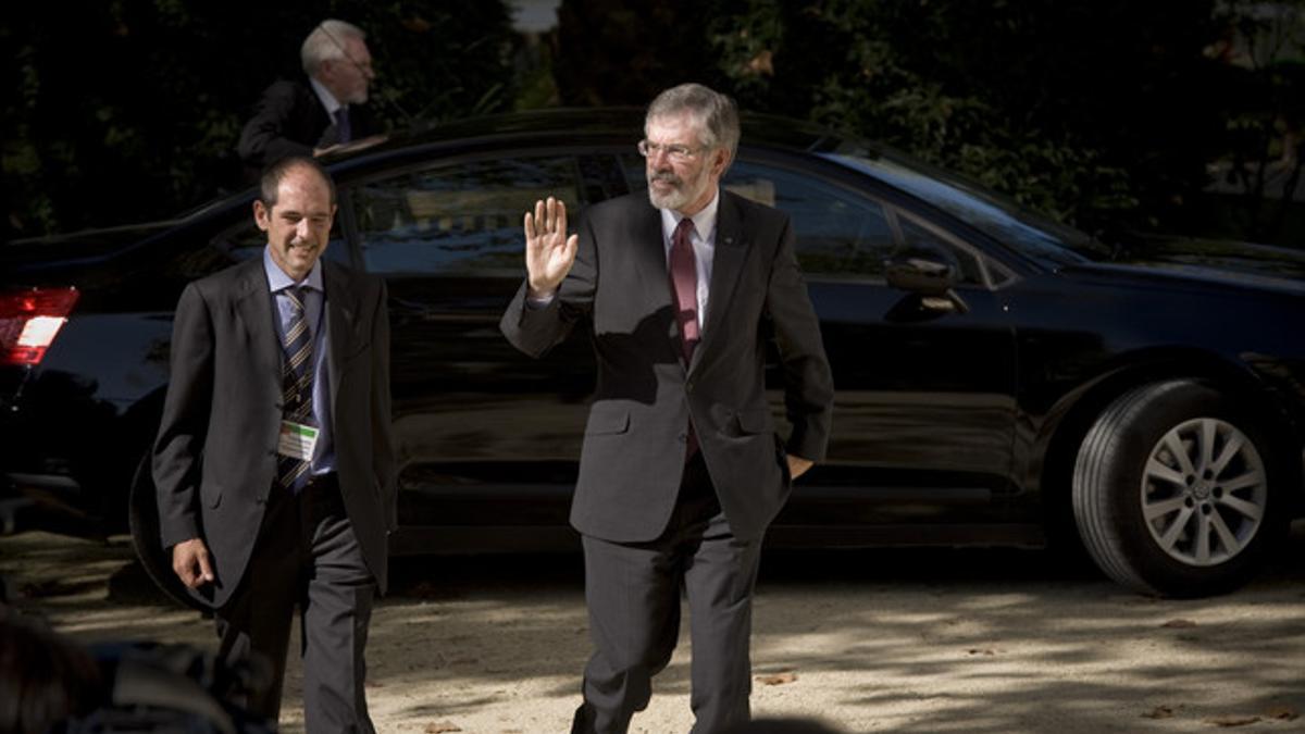 Gerry Adams, a su llegada a la conferencia.