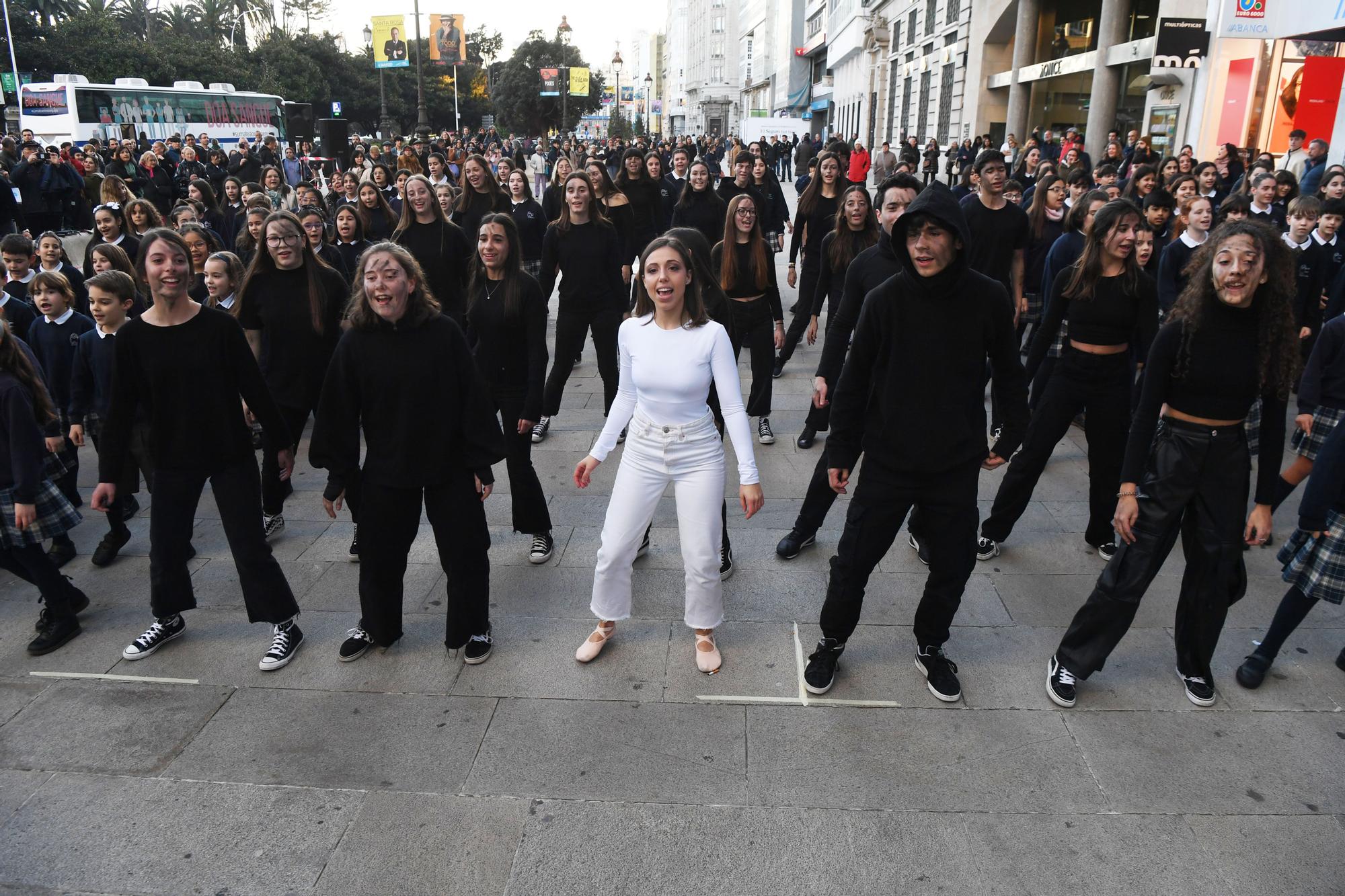 Performance 'Grande Obra, 100 años por la PAZ'