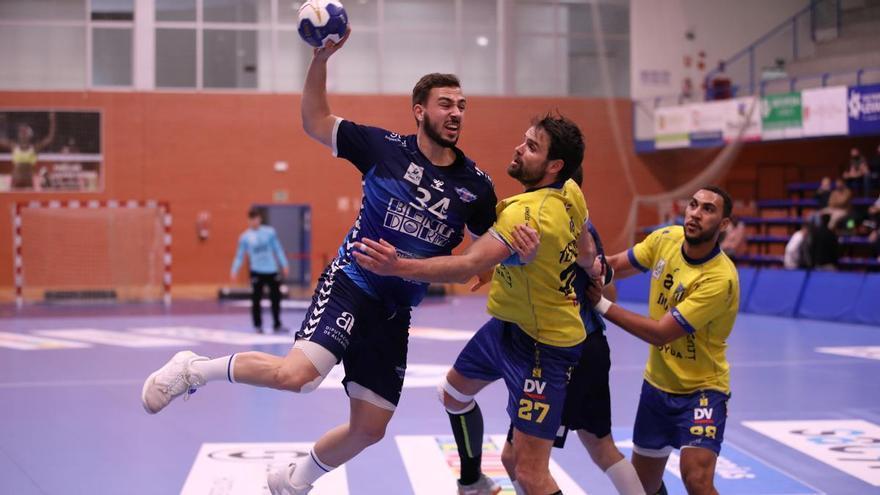 El Balonmano Benidorm se despide de la Copa del Rey con victoria