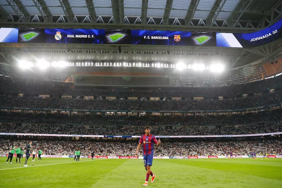 Real Madrid - FC Barcelona, el partido de la jornada 32 de LaLiga EA Sports, en imágenes.