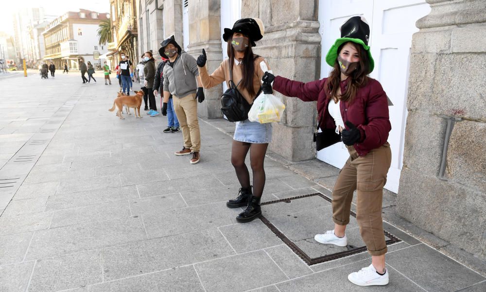 Cadena de hosteleros y vecinos desde María Pita a la Cocina Económica