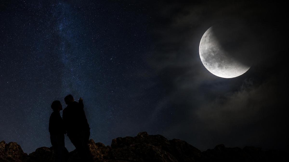 VÍDEO | El eclipse de Luna llega a Andalucía