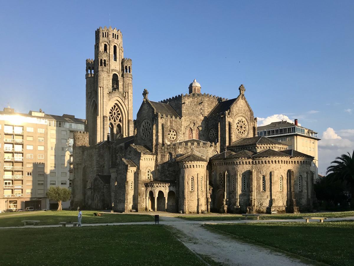 Iglesia de Vera Cruz en la ciudad de O Carballiño