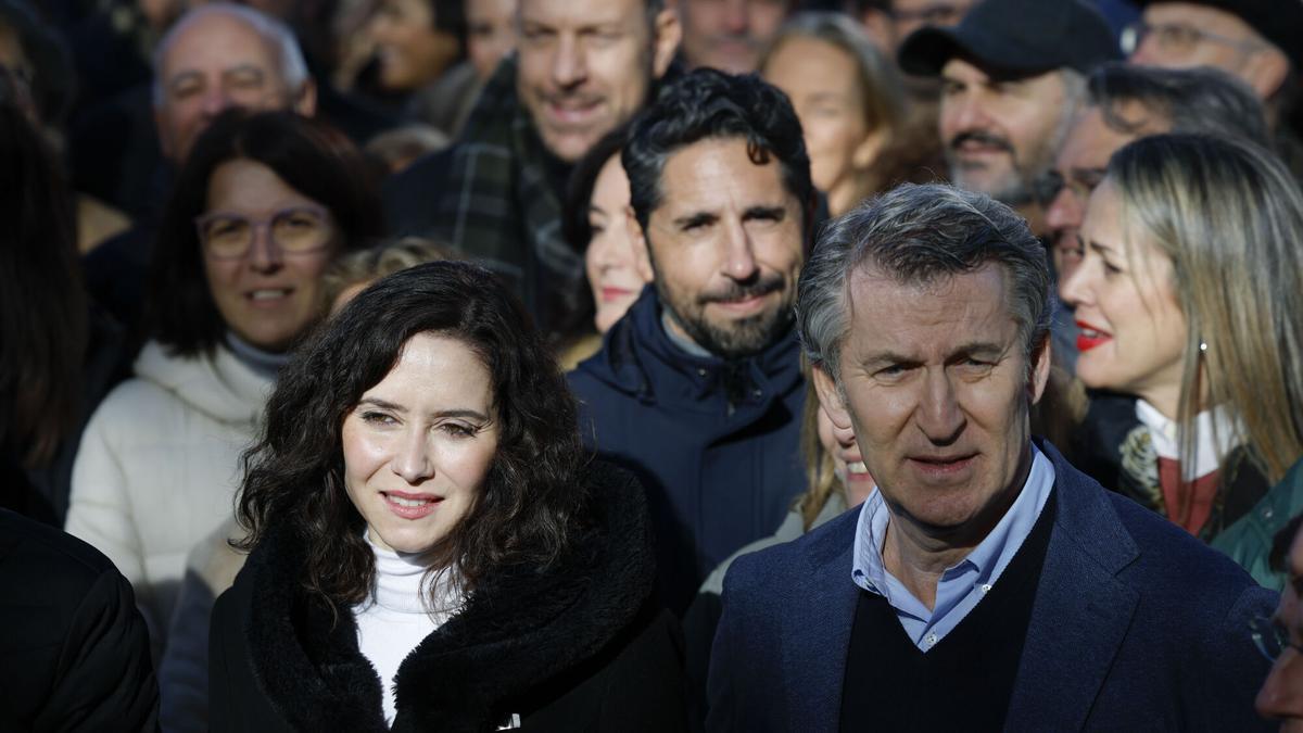 Ayuso recurre al terrorismo para cargar contra Sánchez: "ETA está preparando su asalto al País Vasco y a Navarra"