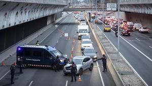 Control de movilidad en la Gran Via de Barcelona, el 7 de enero.