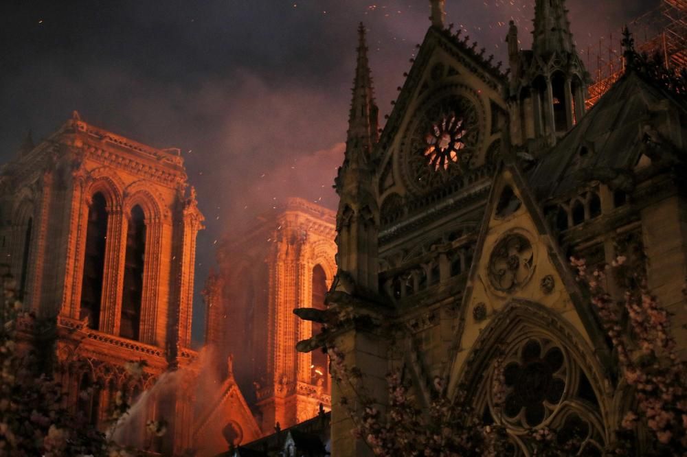 Incendi a la catedral de Notre Dame