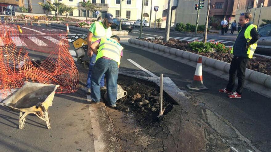 Abierto el tramo de Eufemiano Jurado tras reparar el socavón