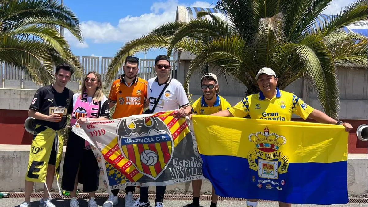 Aarón Navarro, aficionado del Valencia: "Hay peores equipos que Las Palmas, tiene que salvarse"