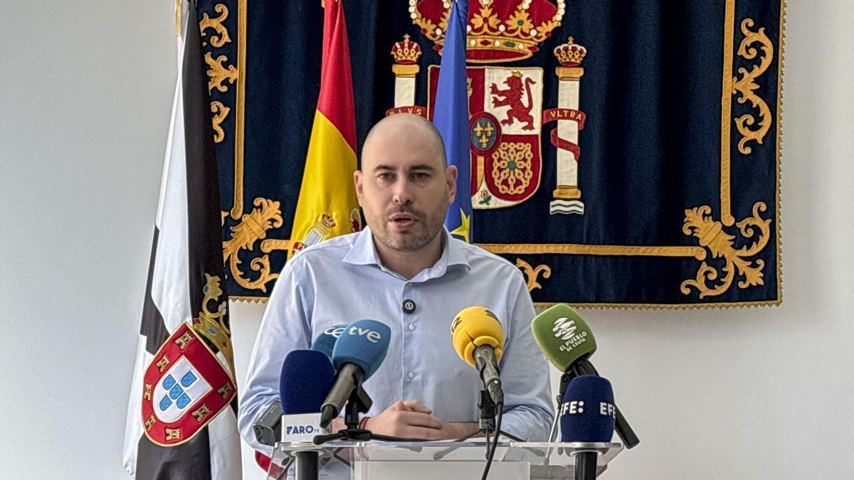 Abren diligencias contra el delegado del Gobierno en Ceuta por no actuar ante los avisos del CNI