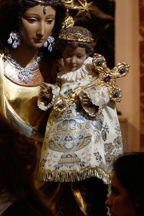 Retrospectiva de los primeros Besamanos a la Virgen de los Desamparados