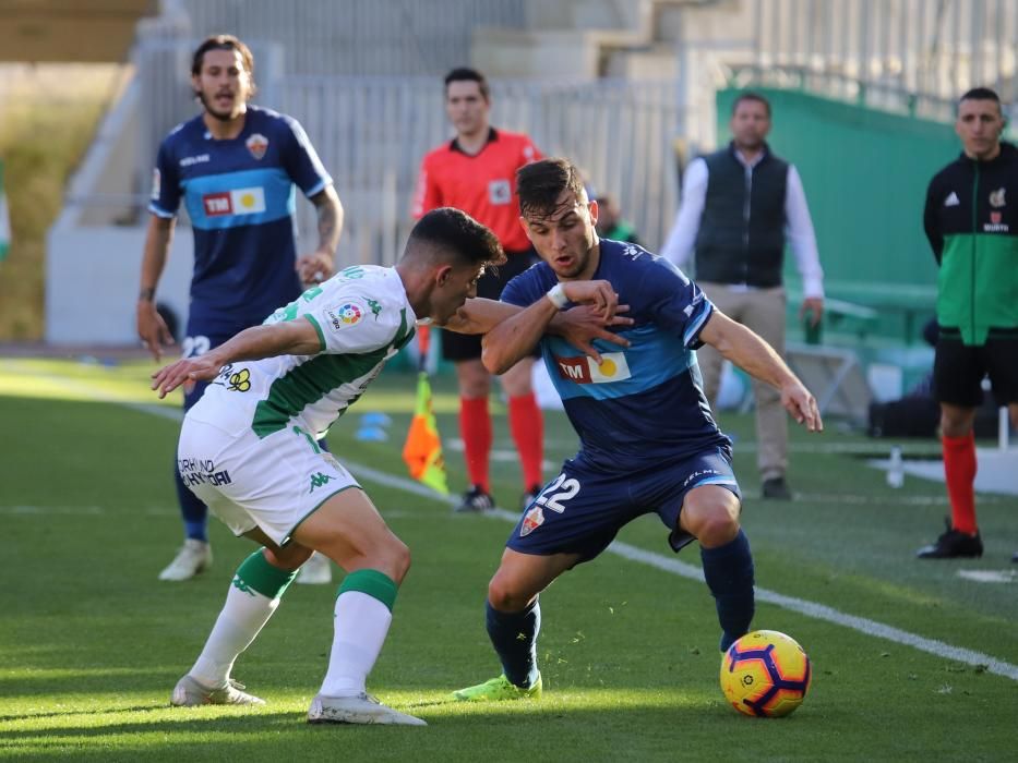 Las imágenes del partido entre el Córdoba - Elche.