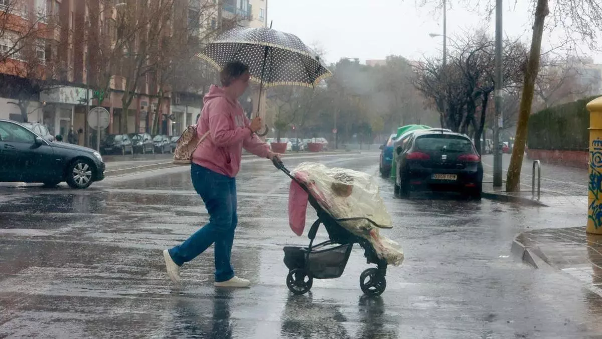 La borrasca Regina descarga en Alicante: más de 60 litros en 12 horas y aviso amarillo el viernes en toda la provincia