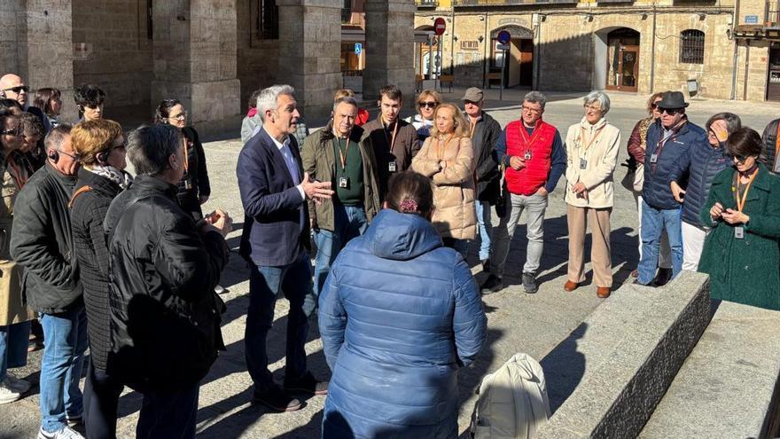 Toro muestra su riqueza monumental en la primera visita del programa "Déjate llevar"