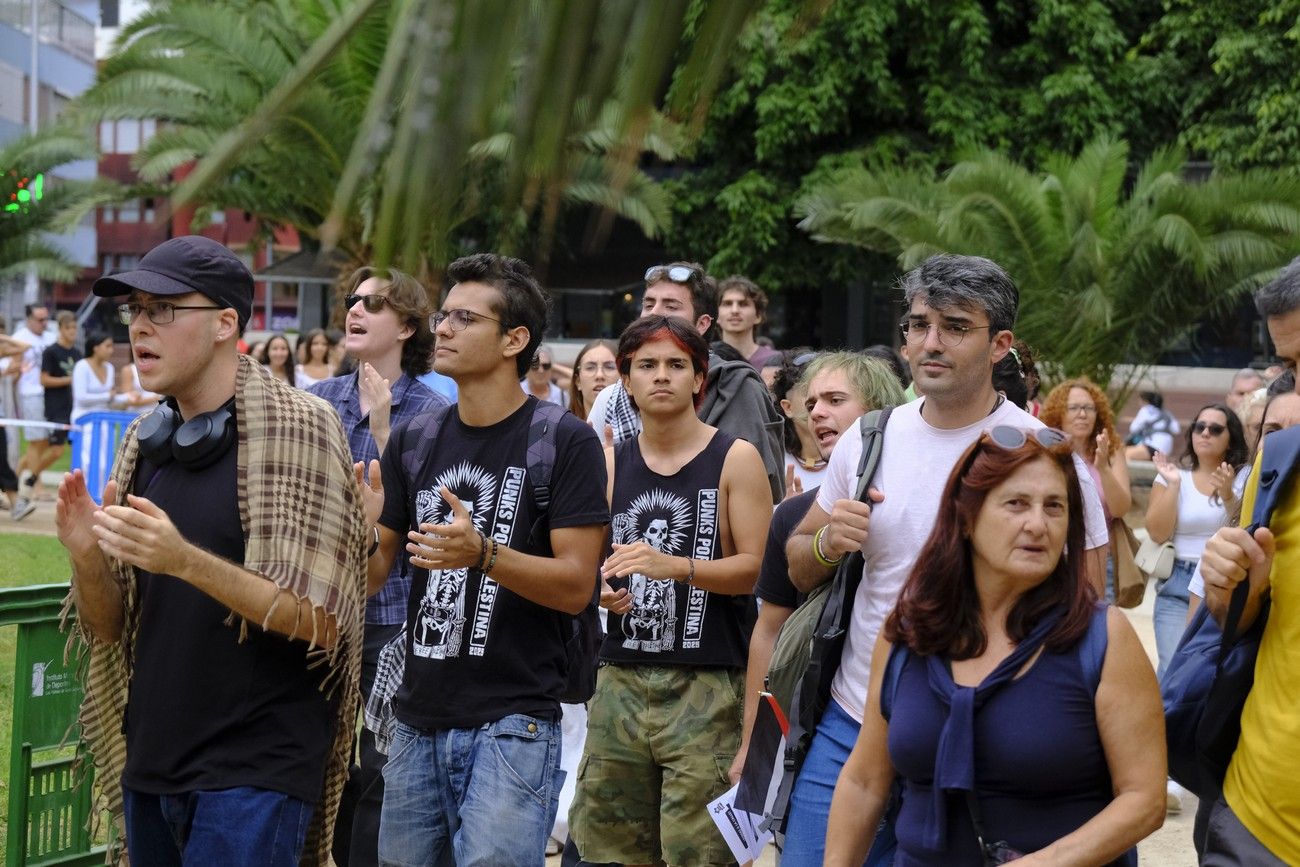 Concentración pro Palestina Plaza de España en Las Palmas de Gran Canaria