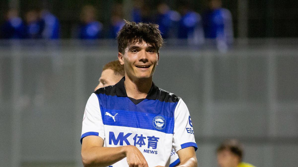 Morcillo, celebrando un gol en Vitoria.