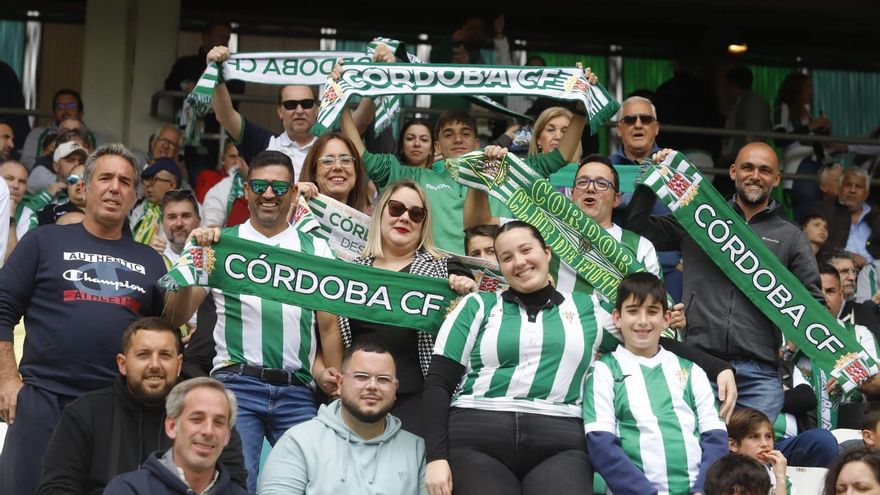 Córdoba CF-Real Oviedo, las imágenes de la afición en El Arcángel