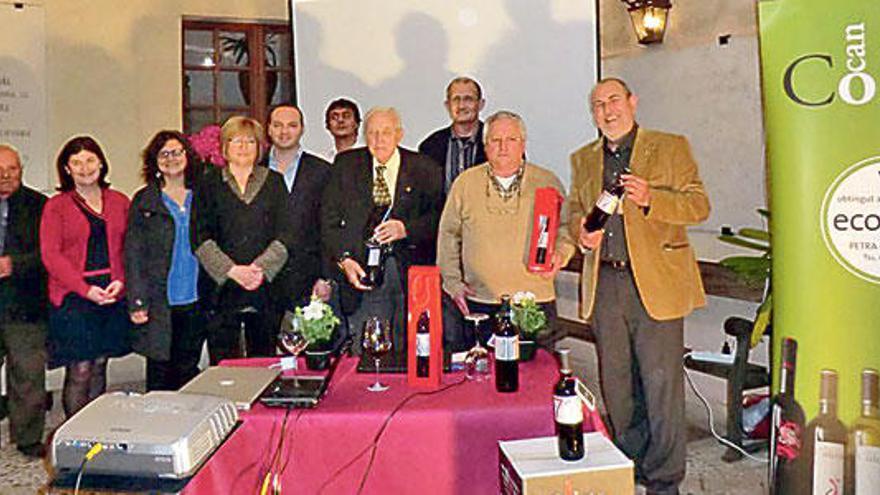 Presentan un nuevo vino para celebrar el 300 aniversario de Fray Juníper Serra