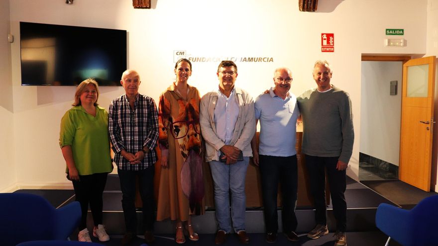 Fuente Álamo lanza una última llamada para los pintores