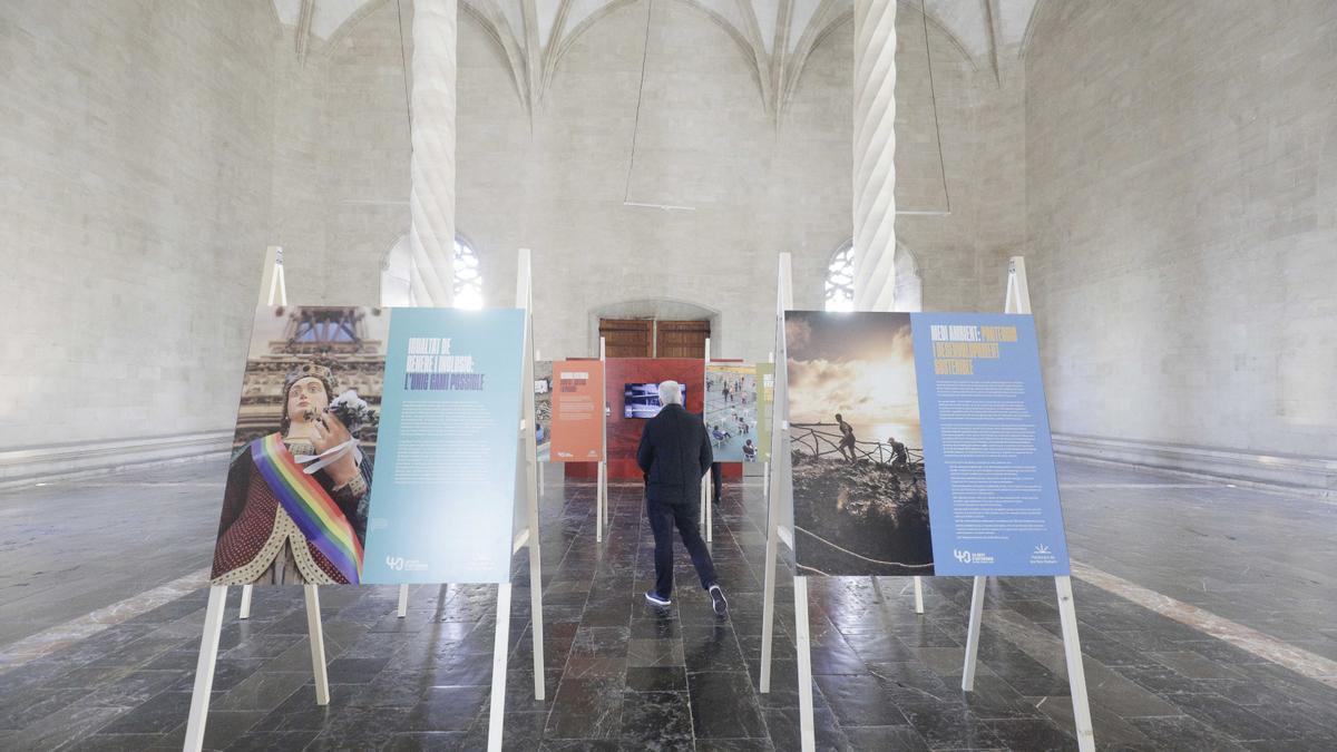 VÍDEO | Inaugurada la exposición '40 años de Autonomía: historia, progreso y futuro' en la Lonja de Palma