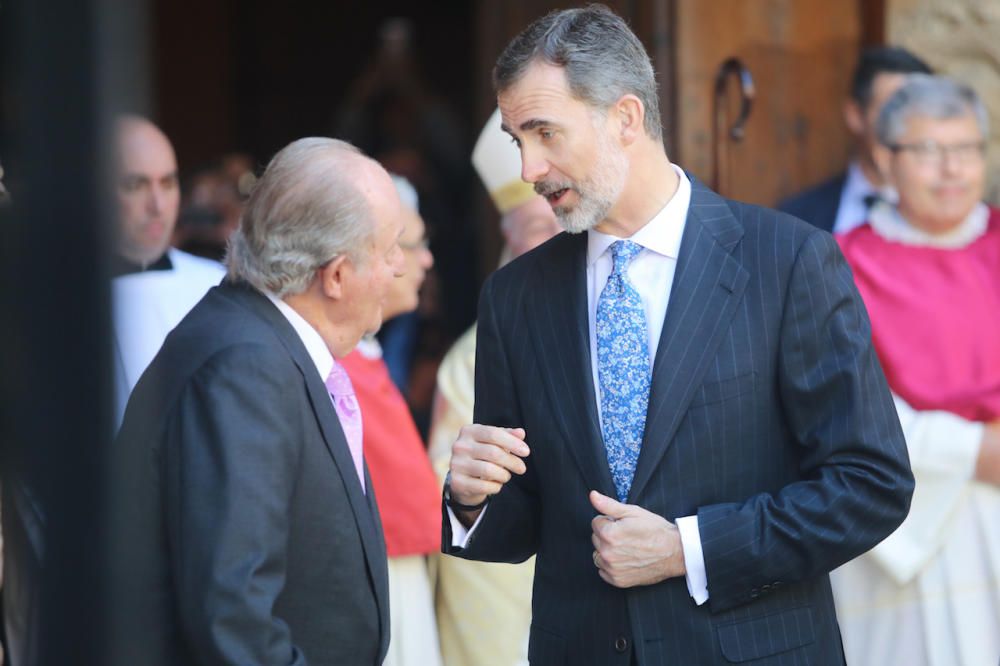 Las imágenes del Rey Emérito y el Rey Felipe VI tras la pelea entre doña Letizia y doña Sofía